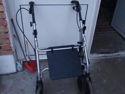 Pomoćna hodalica setalica