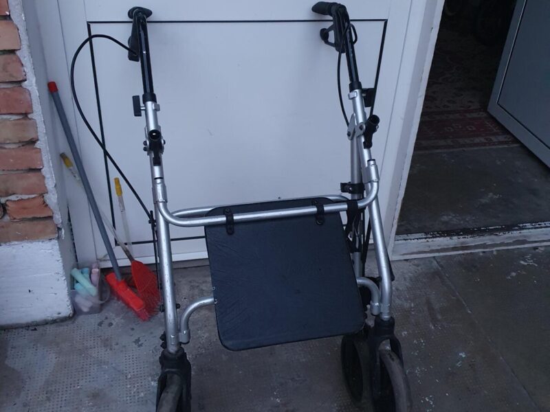 Pomoćna hodalica setalica