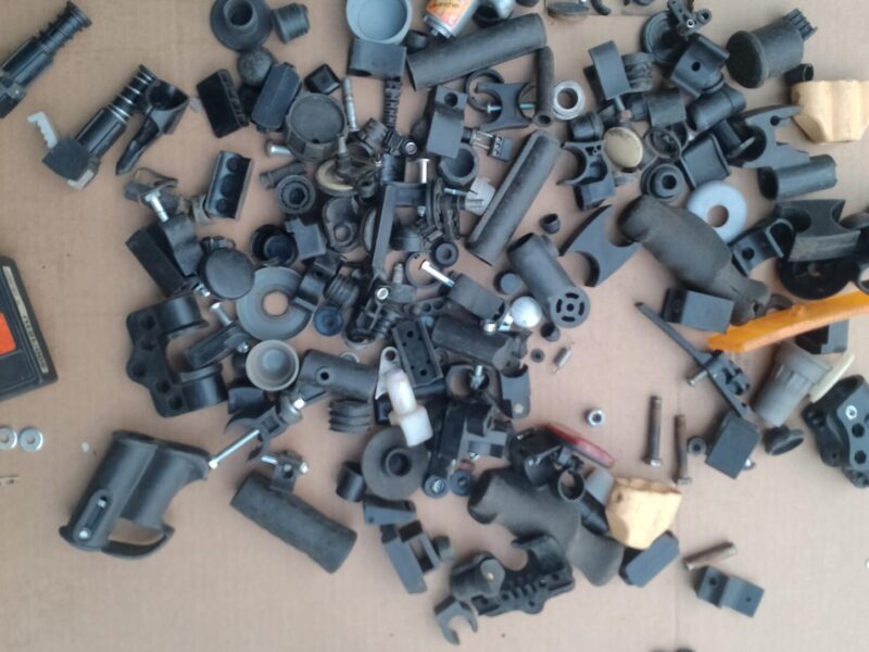 plasticni elementi za invalidska kolica