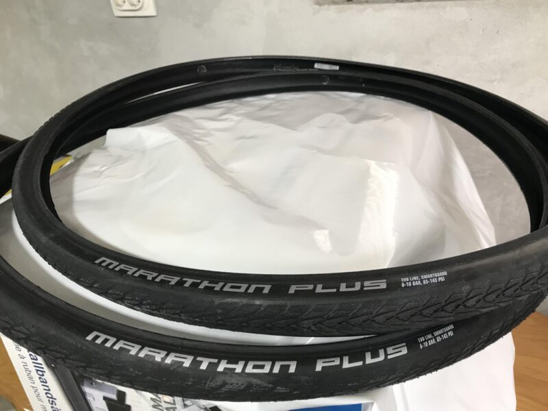 SCHWALBE Marathon Plus 24x1 25-540 Za invalidska kolica