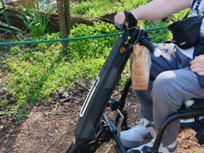 Motor za vuču invalidskih kolica