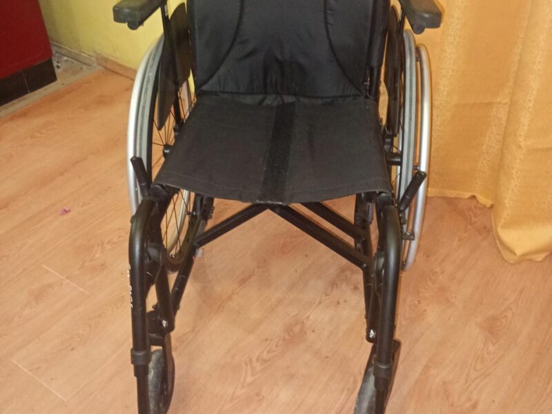 Laka invalidska kolica