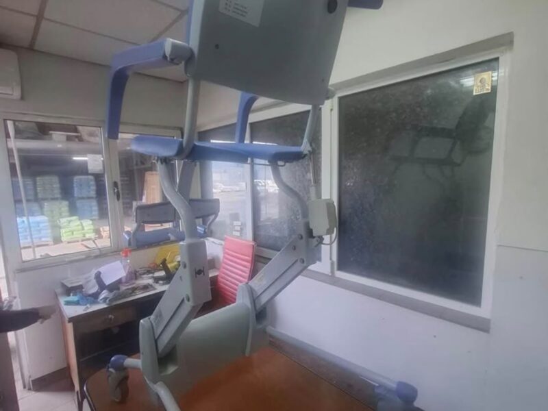 Reflex Tus-Toalet stolica za negu pacijenata