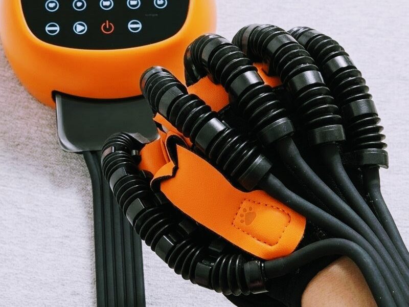 Robotska rukavica za rehabilitaciju šake