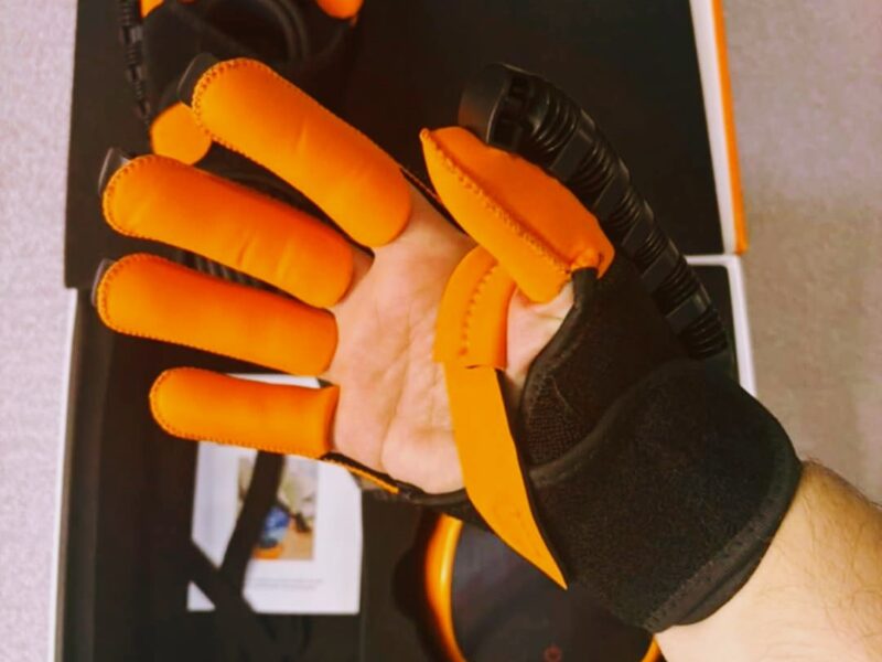 Robotska rukavica za rehabilitaciju šake
