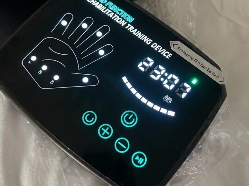 Robotska rukavica za vežbanje motorike šake
