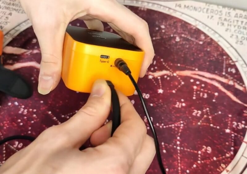 Robotska rukavica za razvoj motorike šake